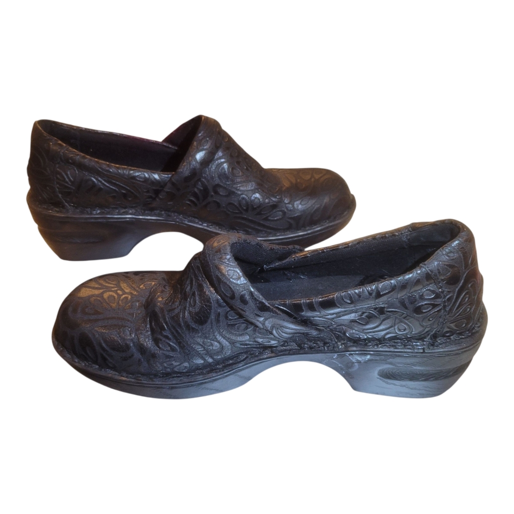 Boc Womens Clogs Leather Sz 8.5 M Bc3630 Black With Design